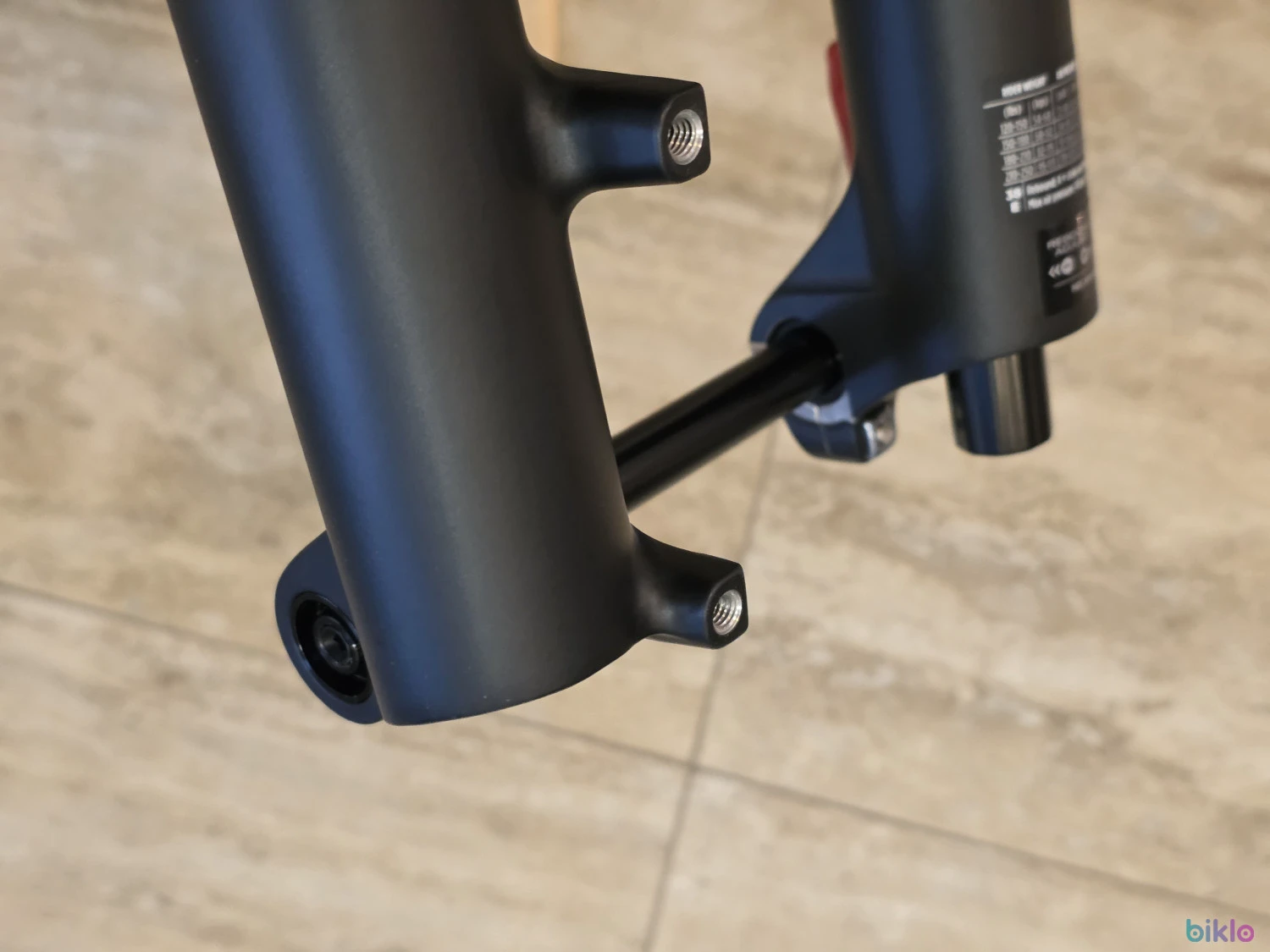 5. Furca Fox 38 Performance Grip E-Optimized Float 29-27.5+ 180mm