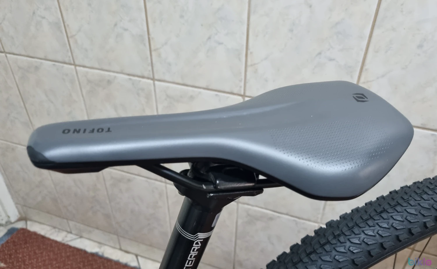 1. Șa Syncros TOFINO 250 x 135 mm, 245 gr