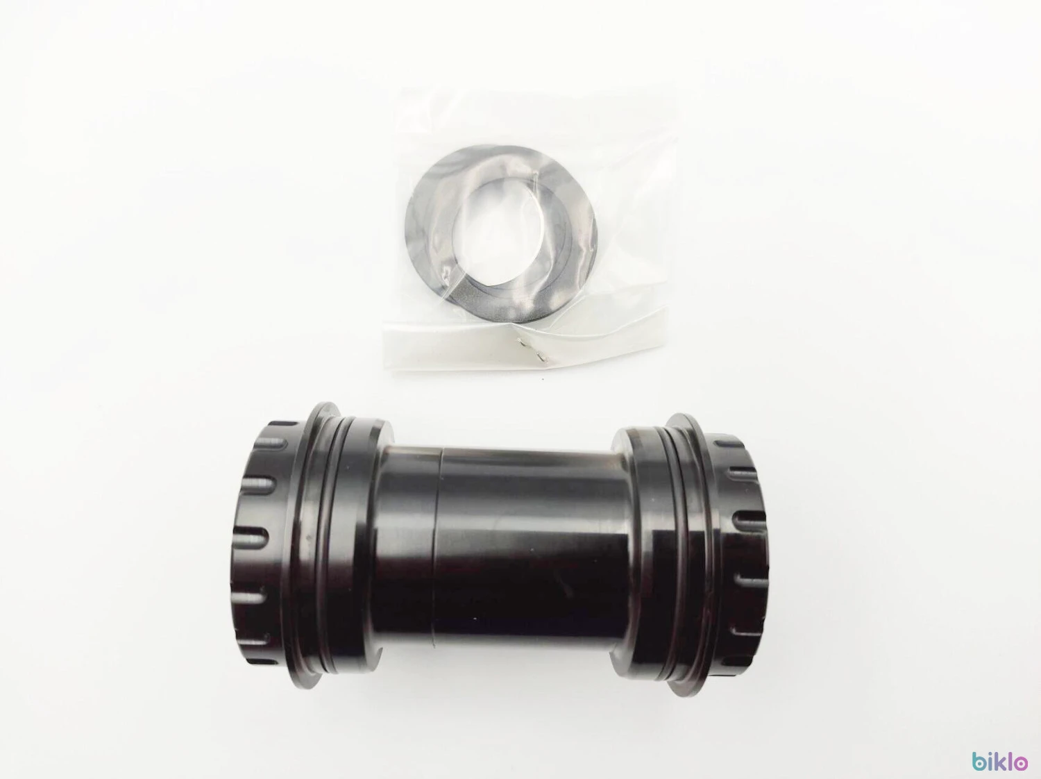 3. Butuc pedalier PressFit cu insurubare 46x68mm bb shell pentru ax 24mm nou