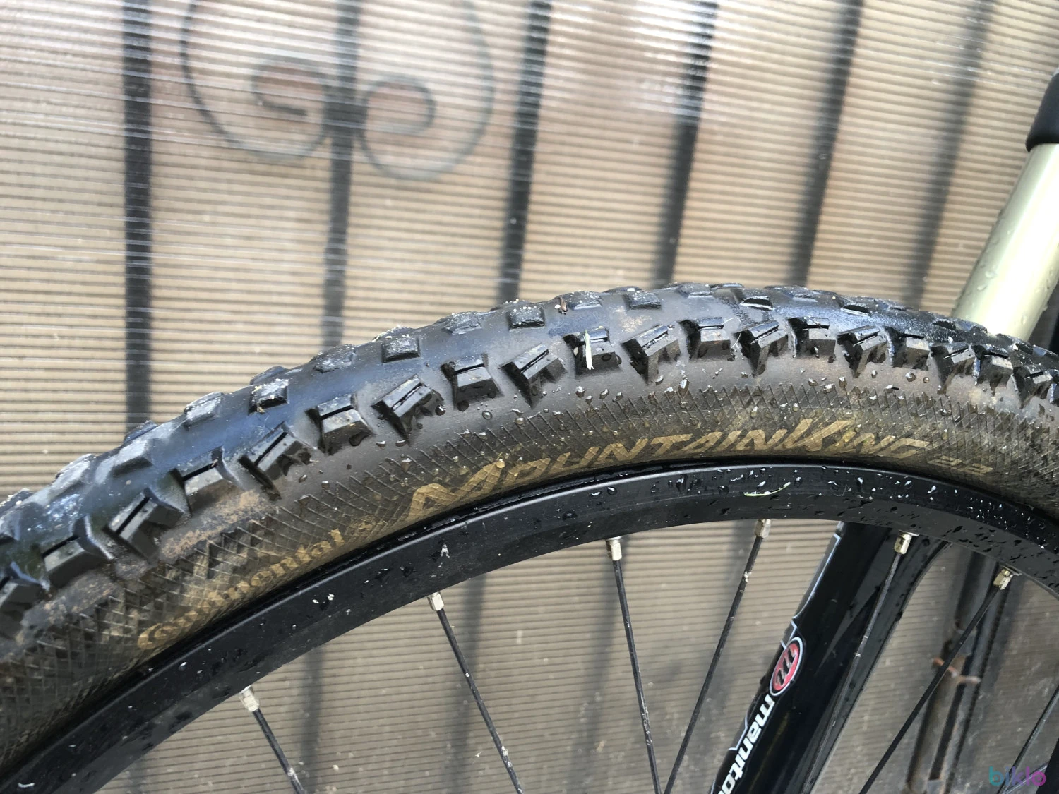 5. Bicicleta enduro Specialized