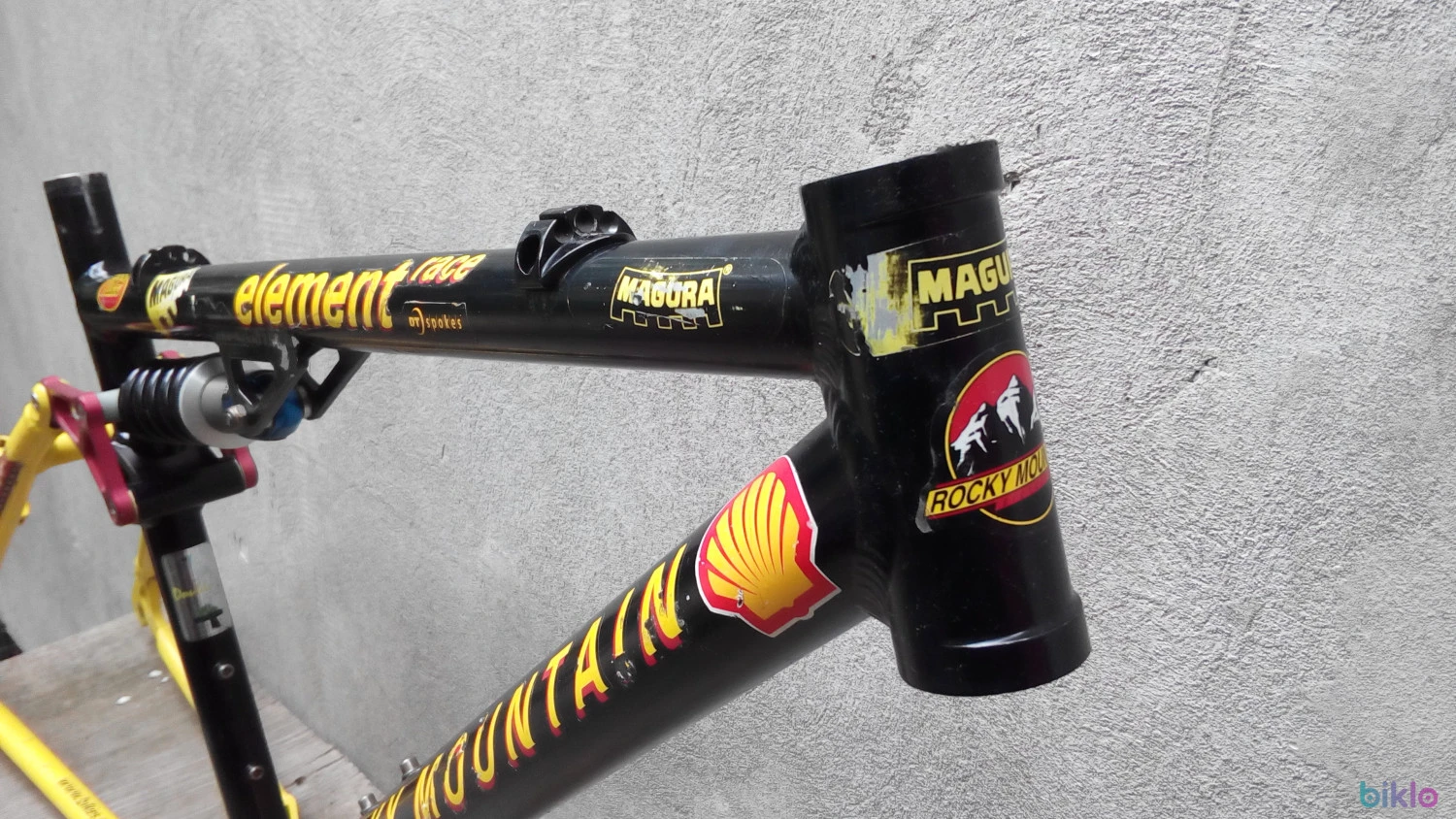 6. Cadru Rocky Mountain furca RockShox