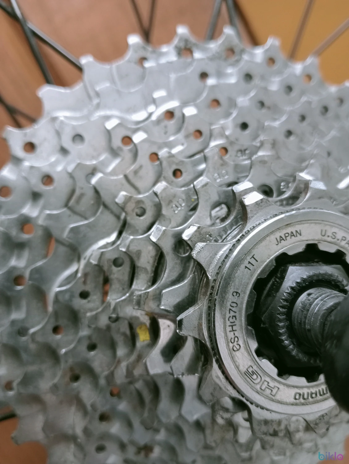 4. Set roti treking 28 butuci Shimano Deore jante Mavic 9 pinioane Shimano