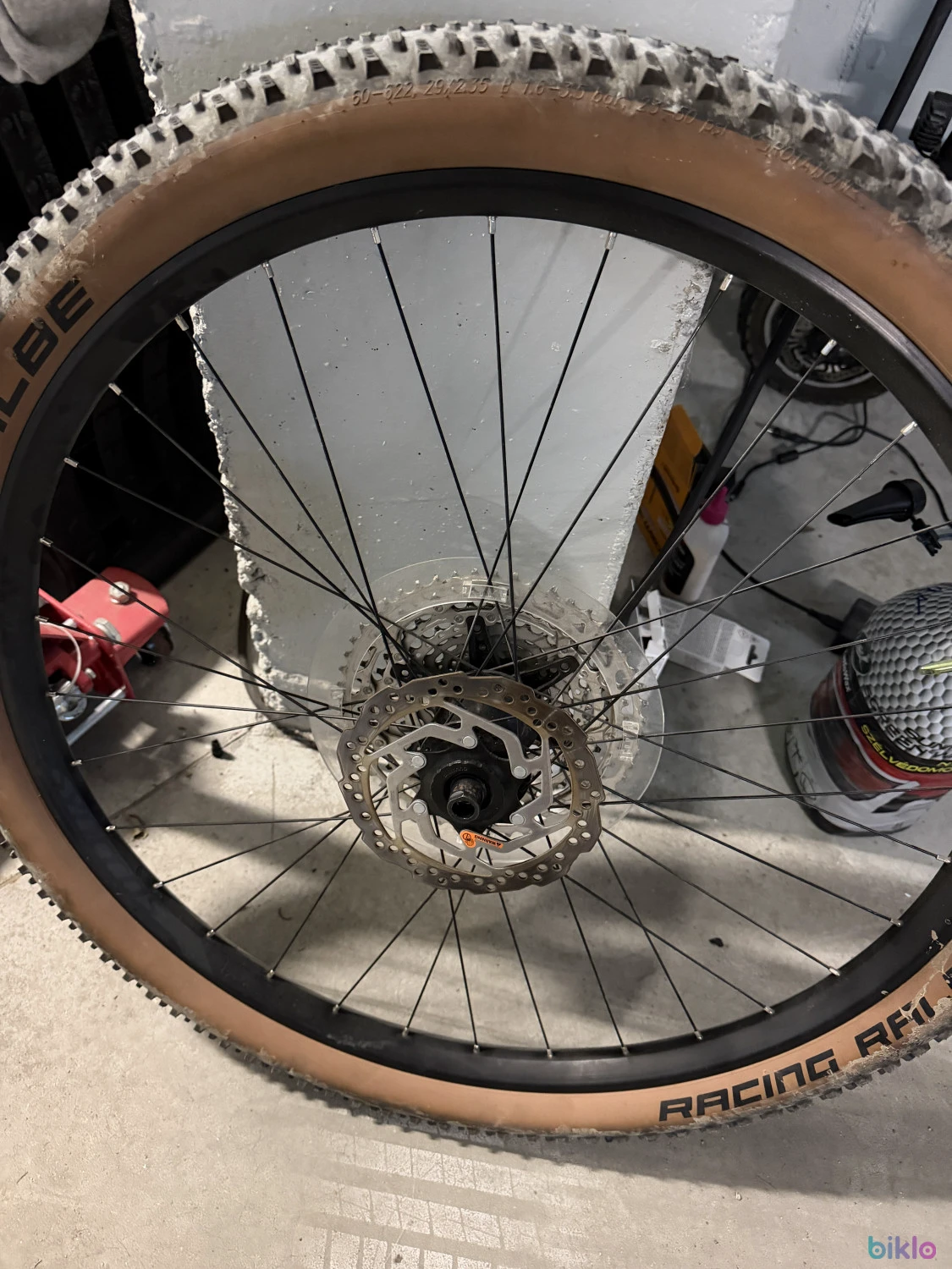 1. Roti syncros x-30se tubeless