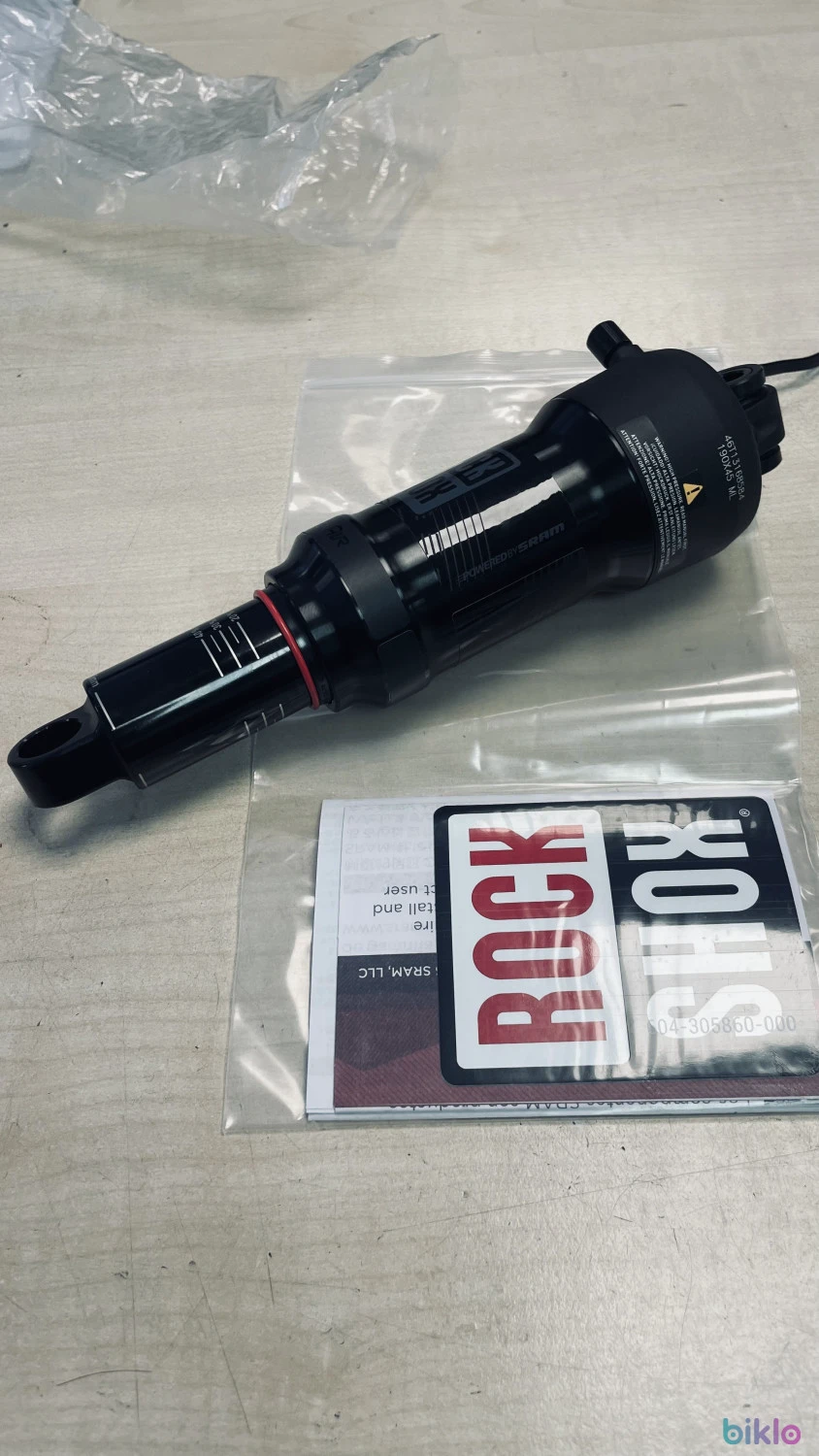 1. RockShox Deluxe Select DebonAir 190x45