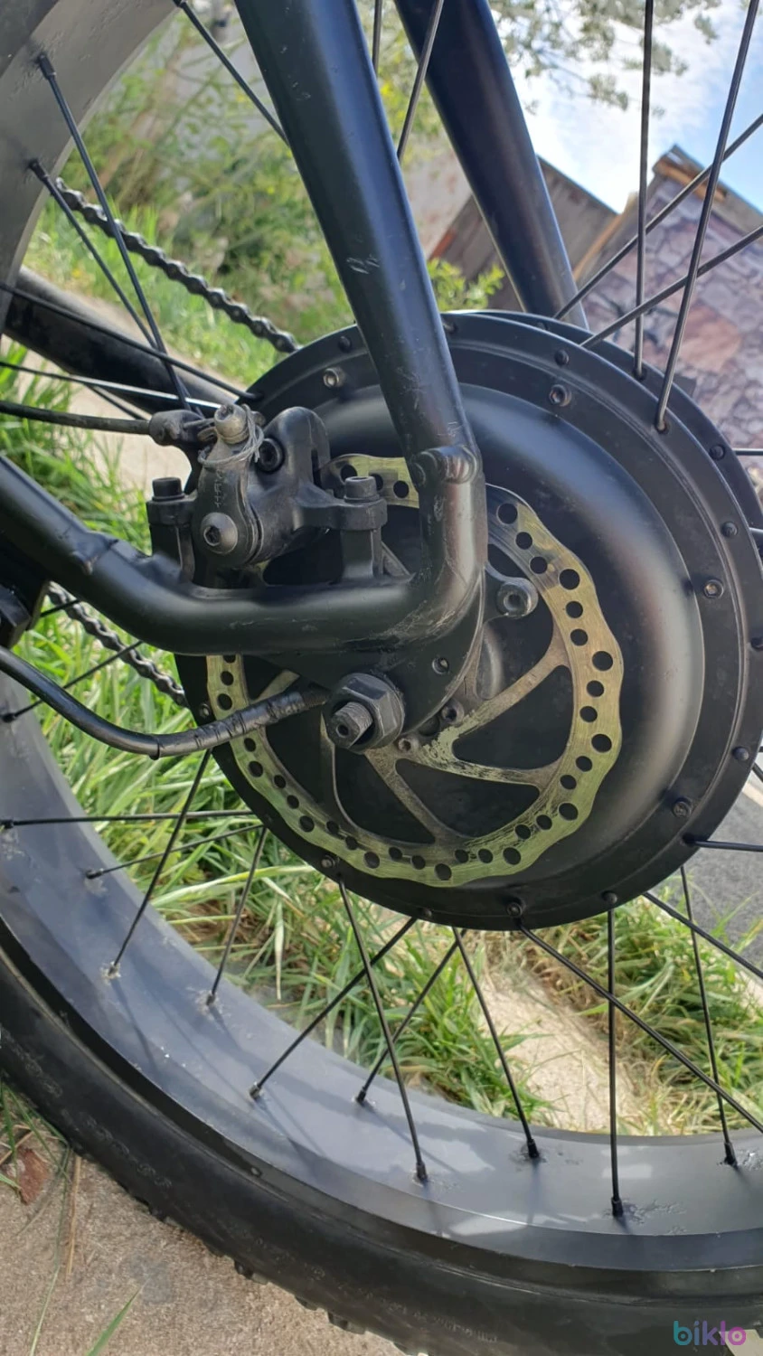 3. Mtb fat e bike downhill citi motor 2000w brusless baterie 17 ah cu doar 3000 km parcurși