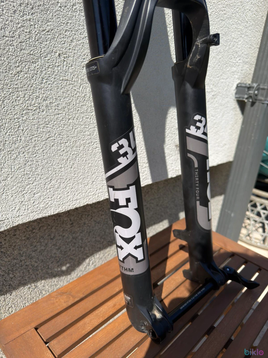 1. Furca FOX 34 Rhythm