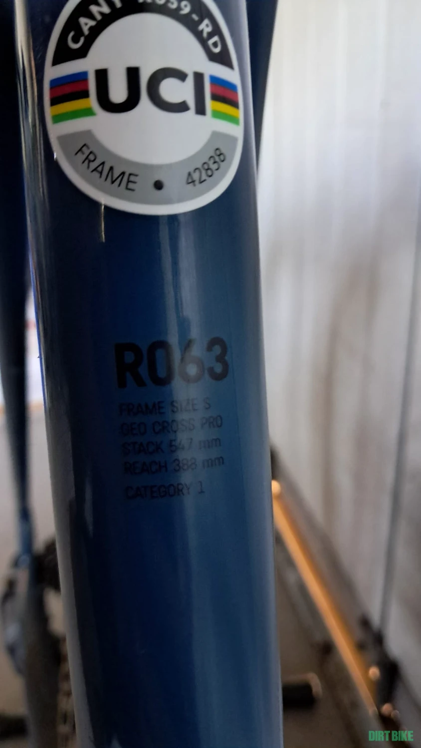 6. Canyon Inflite CF SL 7AXS cyclocross