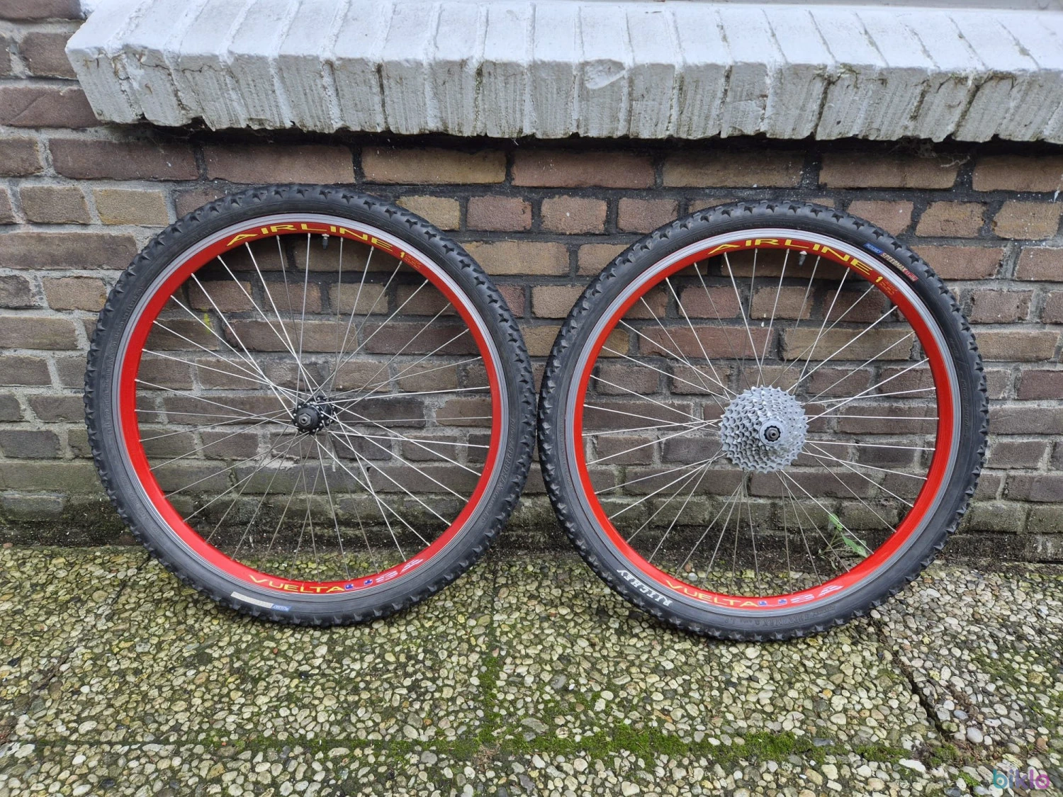 1. Roti MTB Vuelta USA Airline 1 , 26 inch, jenti duble, frana janta, butuci Sram7.0