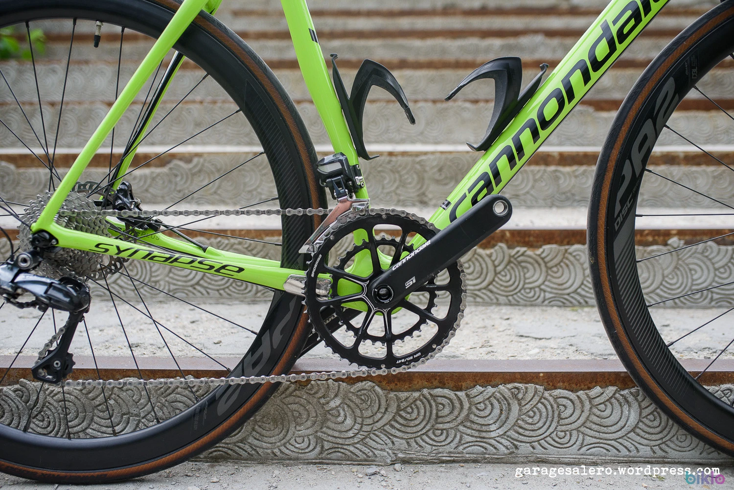 4. Cannondale Synapse carbon disc Ultegra Di2 roti aero Giant
