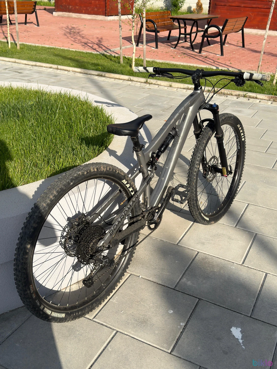 4. Bicicleta Boardman mtr 8.6 full sus