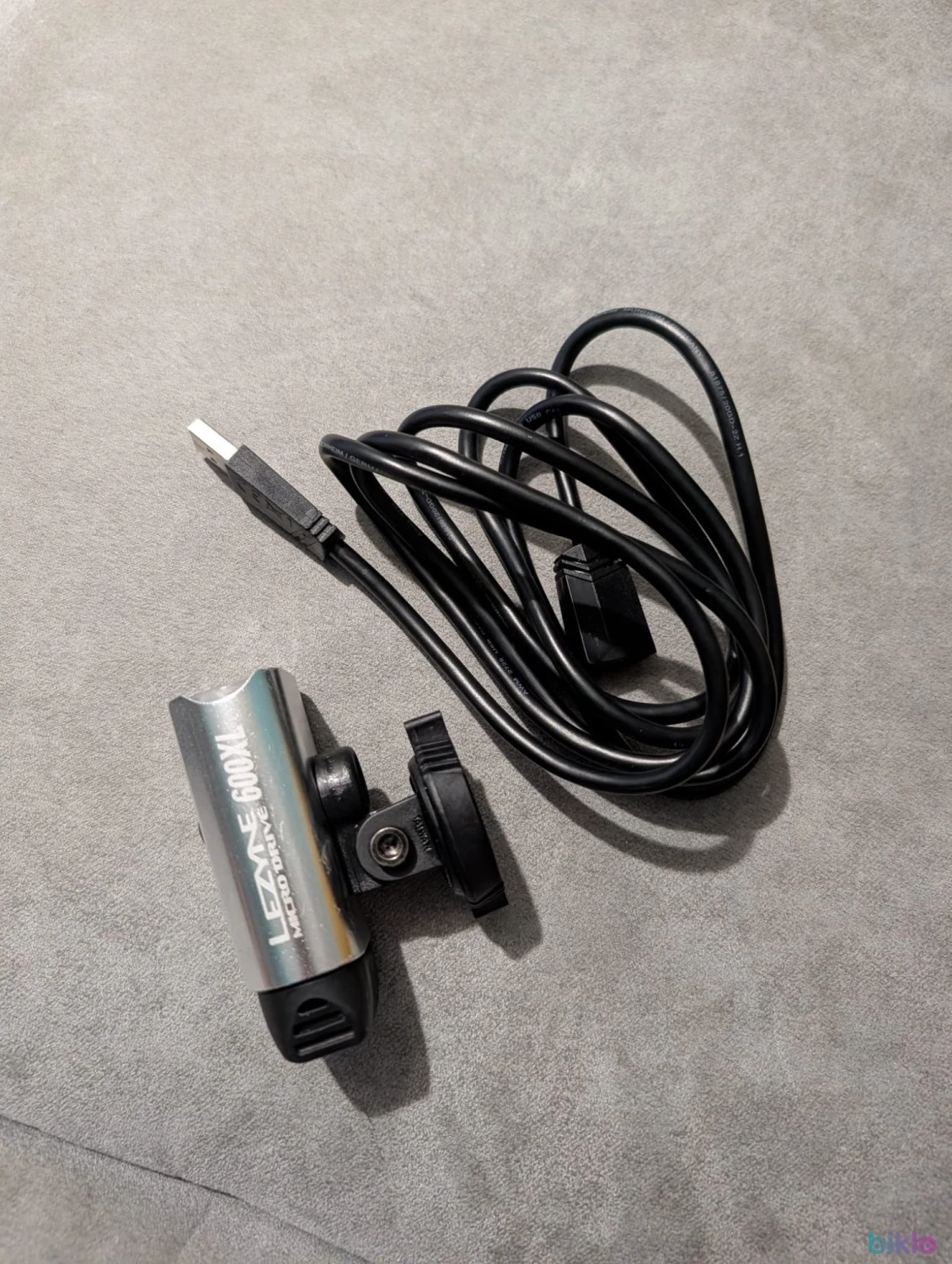 1. Lumina LED față Lezyne Micro Drive 600XL