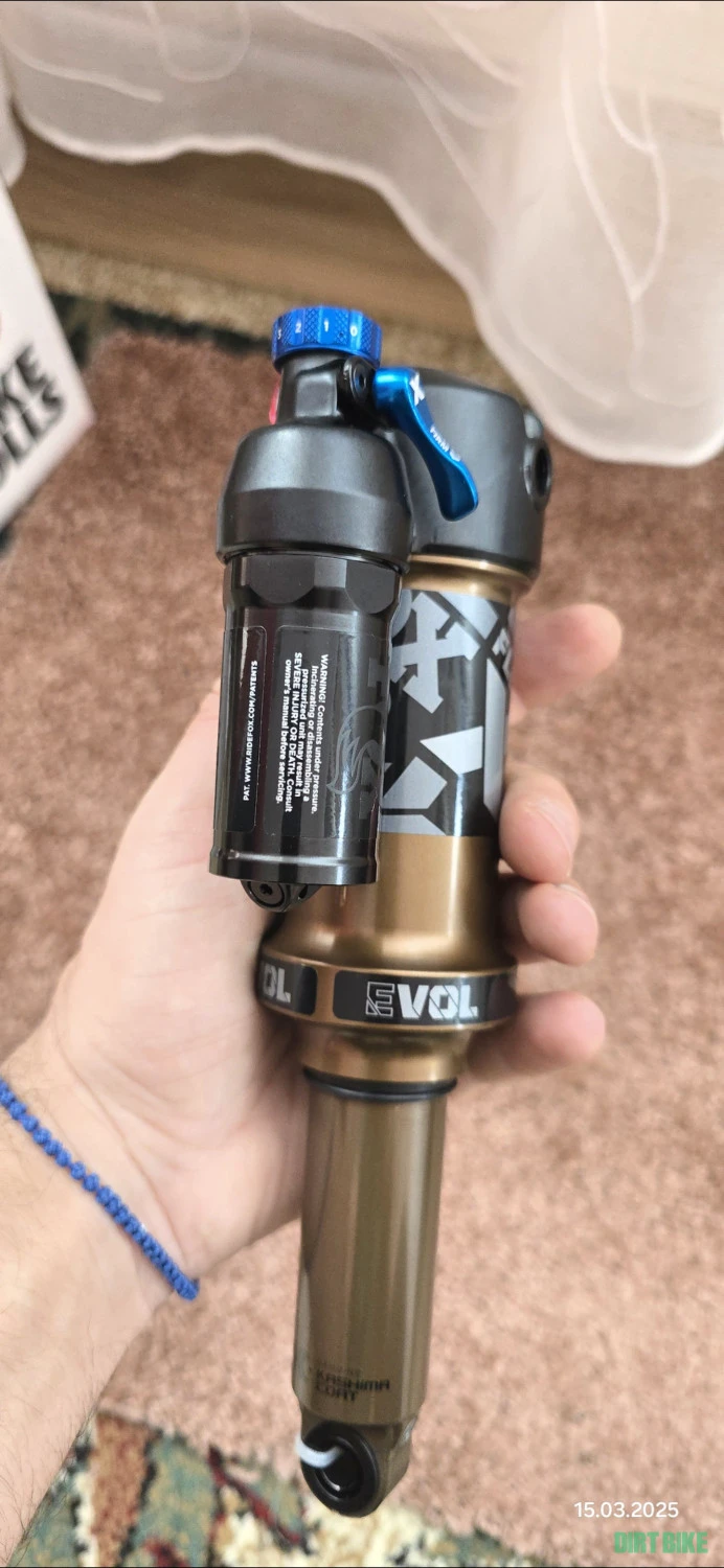 4. FOX RACING SHOX REAR Shock FLOAT X FACTORY 2-Pos 205x57.5mm