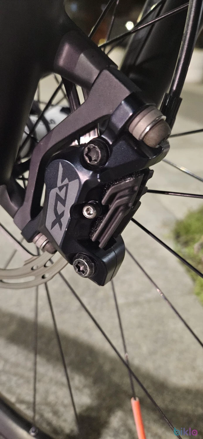 5. Set frâne față-spate Shimano SLX M7120 4-pistoane