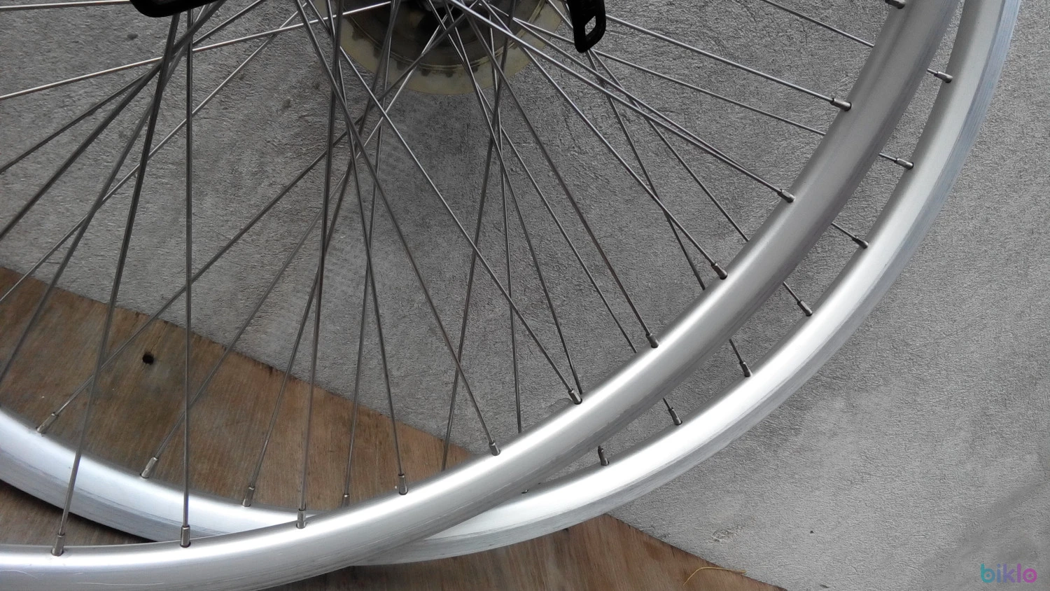 3. Roti StxRc Alesa 28"