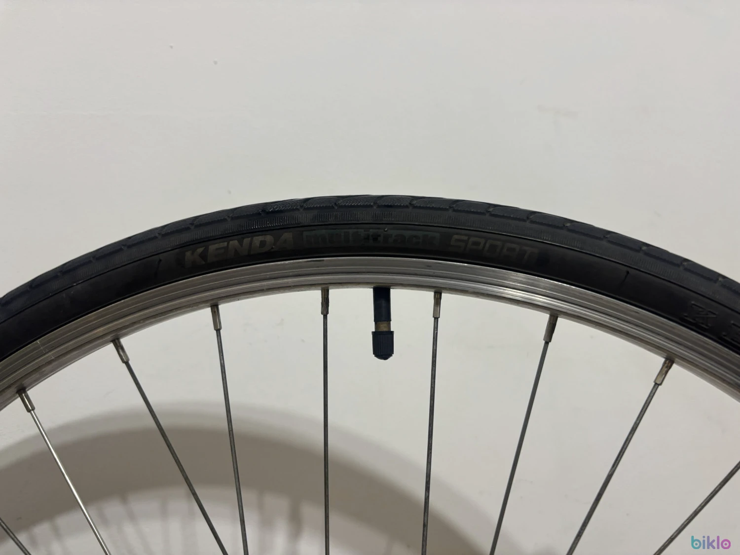 6. Roata fata 28 inch bicicleta de oras city bike trekking Kenda 32 mm