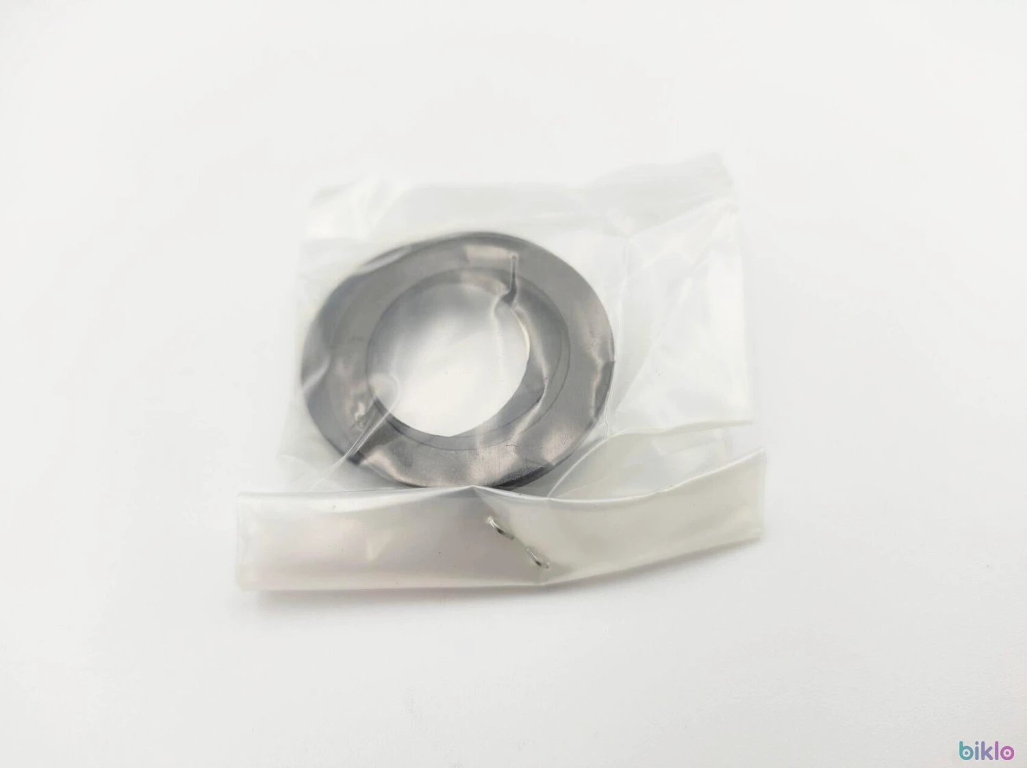 7. Butuc pedalier PressFit cu insurubare 46x68mm bb shell pentru ax 24mm nou