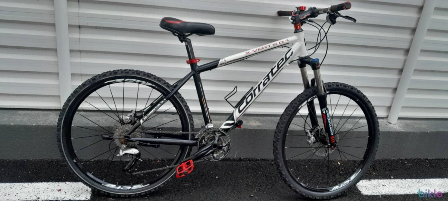 1. Vand bicicleta CORRATEC roti 26 cu fr pe disc hidraulica