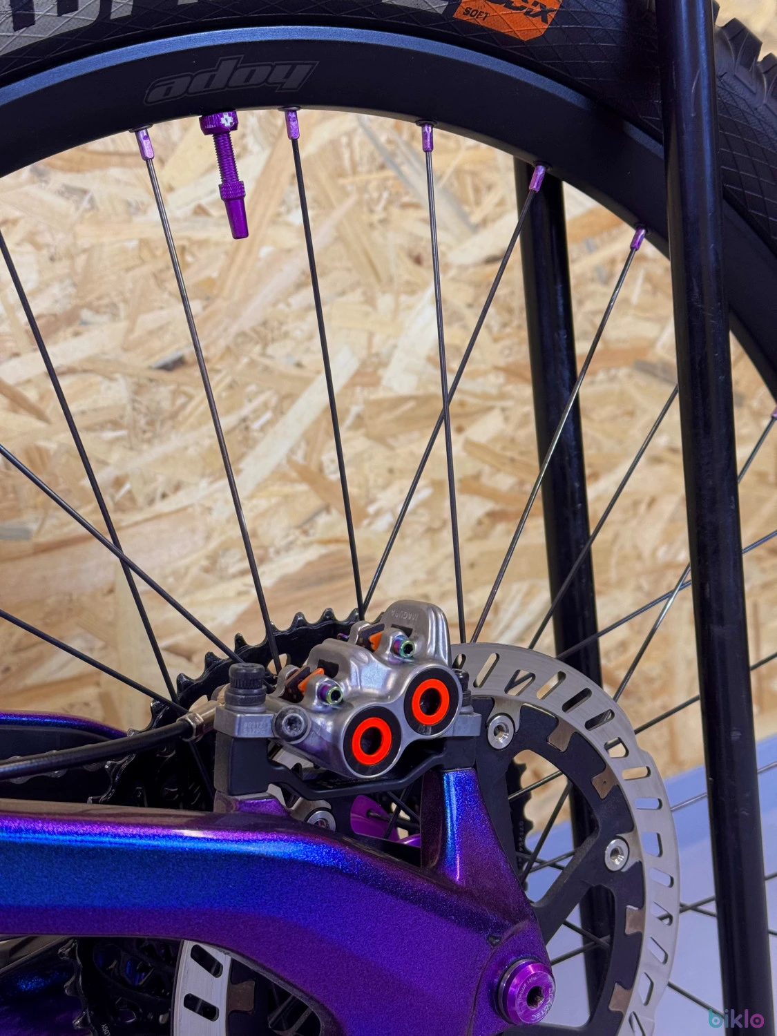 6. Cannondale Jekyll 2 Bicicleta costum wireless enduro downhil freeride