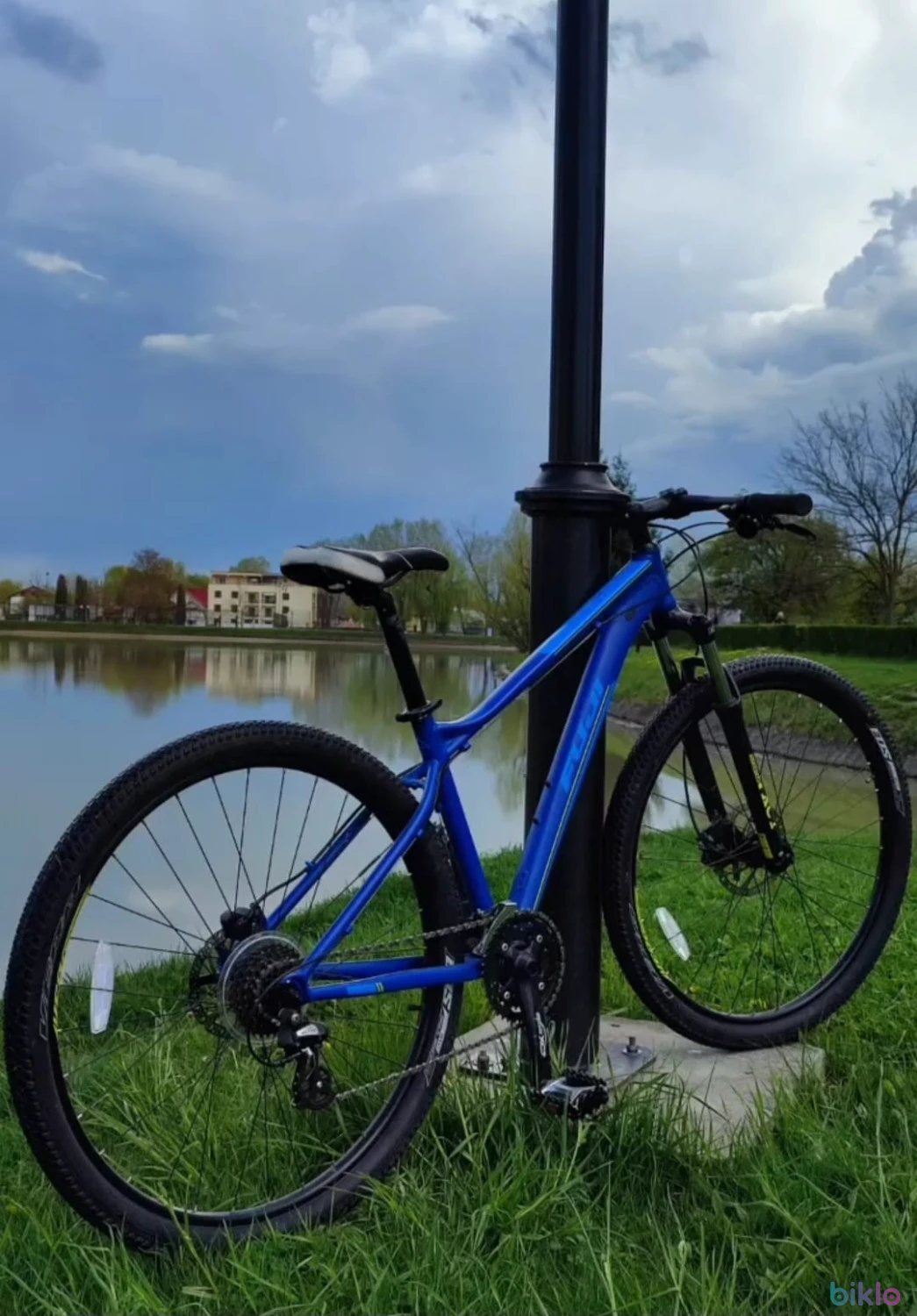 3. Bicicleta MTB Fuji stare buna 3x8 viteze