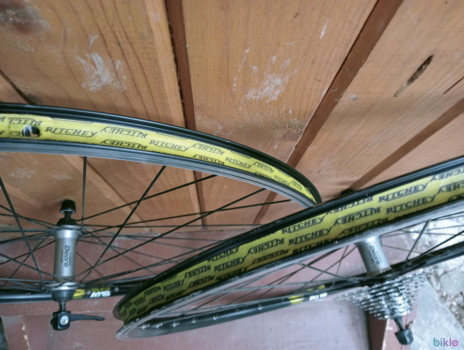 5. Set roti treking 28 butuci Shimano Deore jante Mavic 9 pinioane Shimano