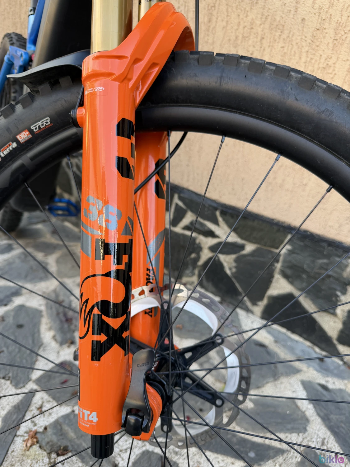 4. Bicicleta Electrica Cube Stereo Hybrid 160 HPC Actionteam 750 27.5
