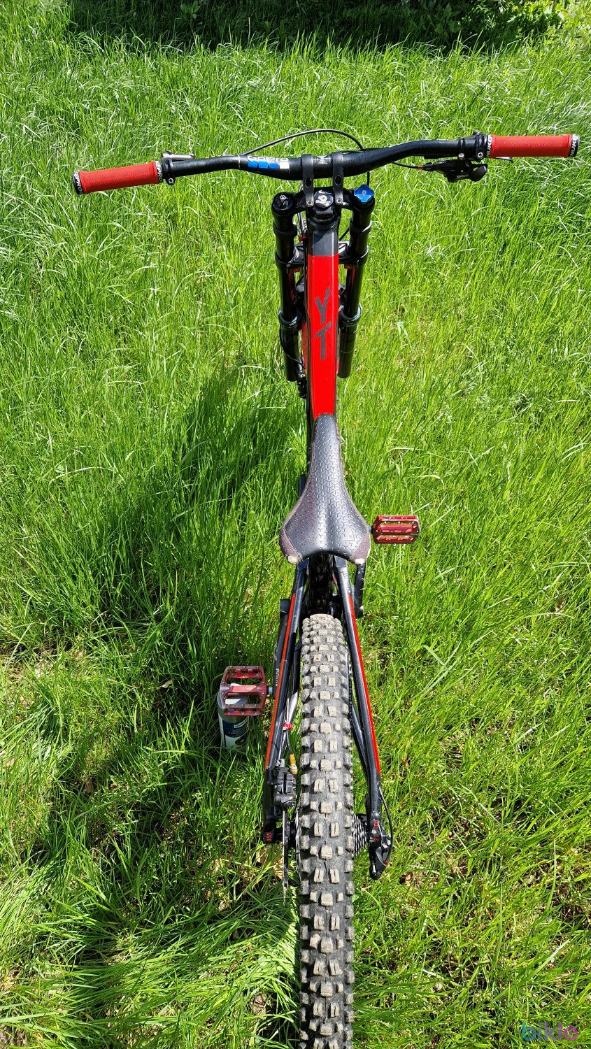 2. Yt Tues Blood Red Core 2 Downhill