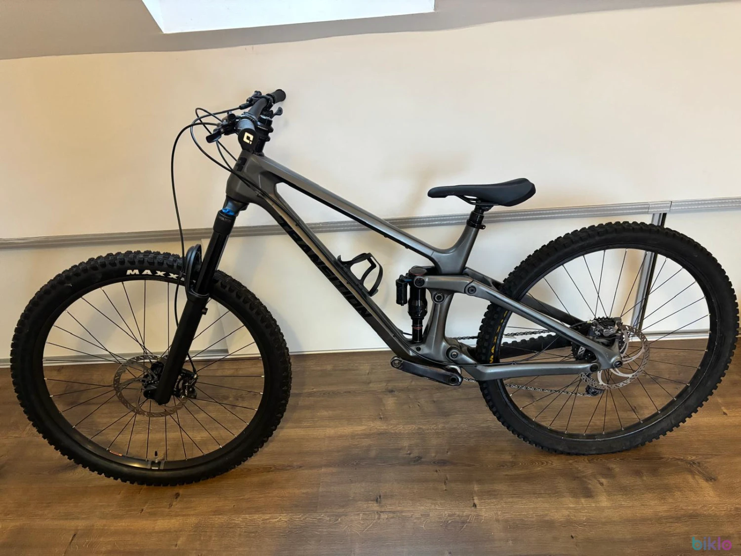 1. Vand Transition Sentinel size L carbon XT 2022