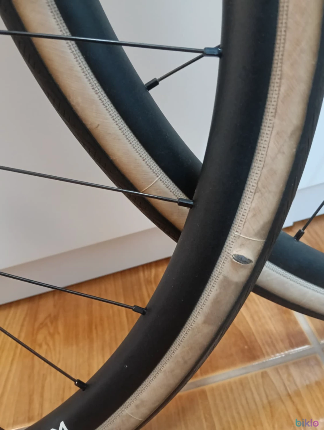3. Vand roti sosea/CX/gravel Newmen XR25