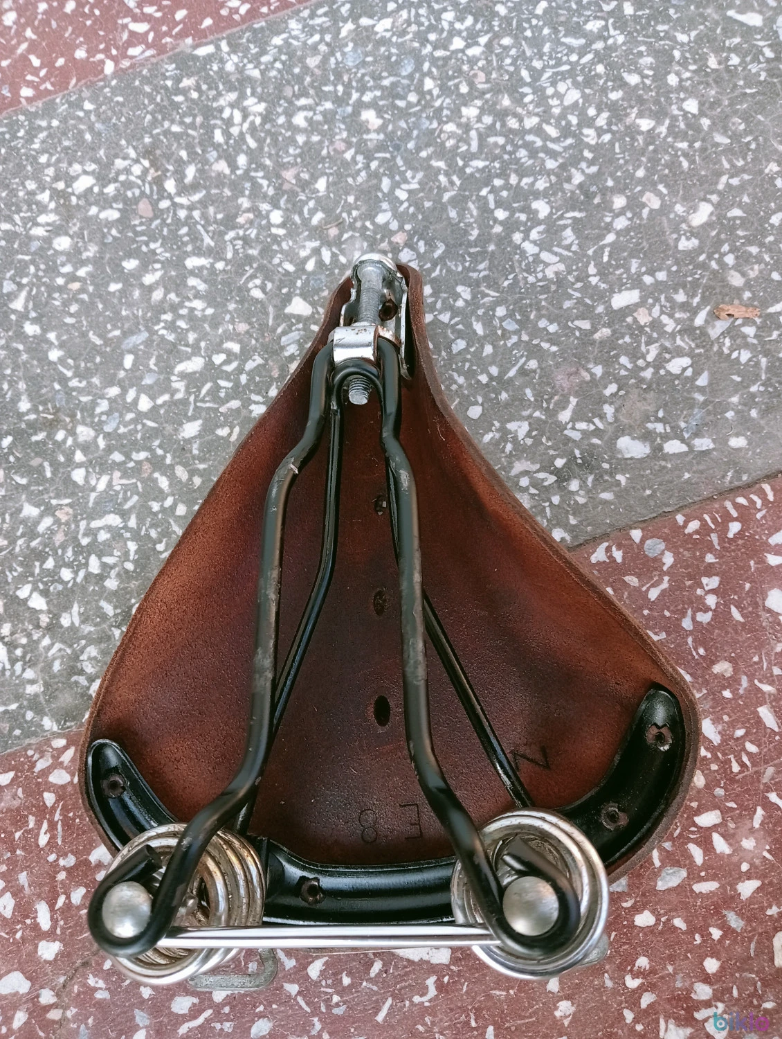11. Sea vintage Brooks piele