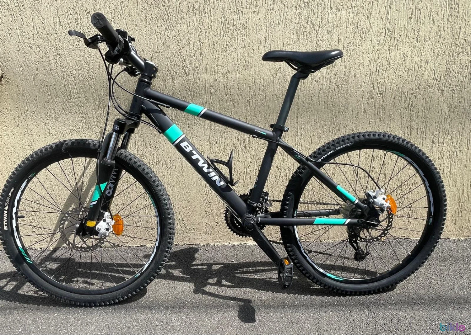 1. Bicicletă MTB B'Twin Rockrider 500 – 24" – stare nouă