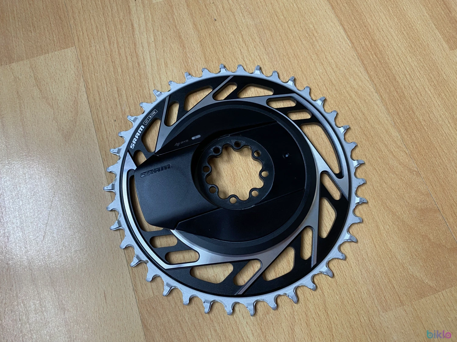 1. Sram Red AXS XPLR Powermeter 40T Thread Mount / 8-Bolt