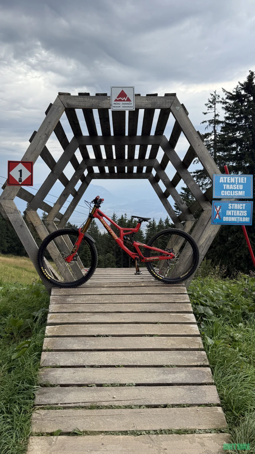 1. Santa Cruz V10.8 Custom 2024