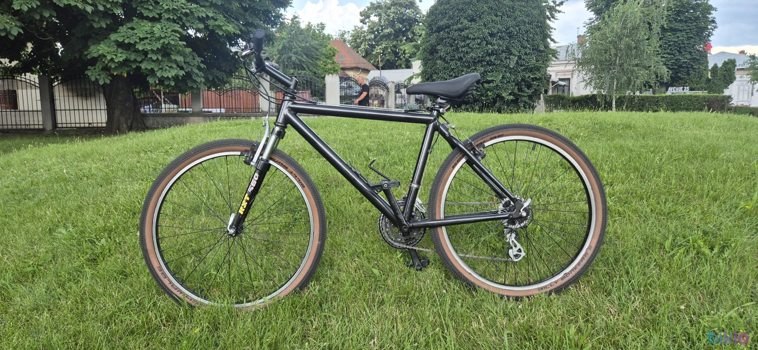 2. Vând Bicicletă Retro MTB John Luck W300