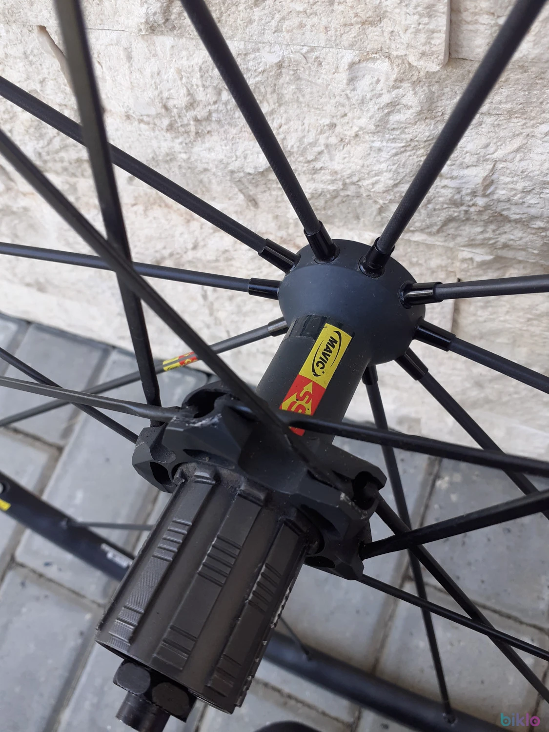 9. Roti cursiera Mavic R-SYS SLR