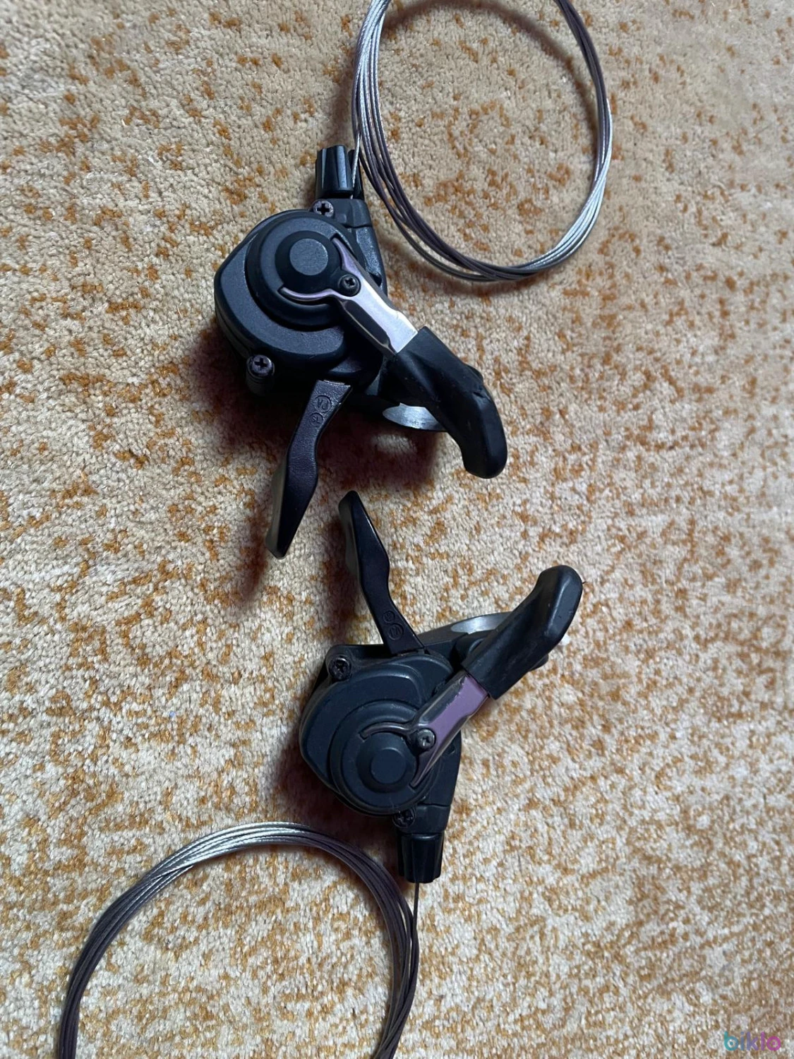 5. Manete schimbătoare 3x8 shimano XT