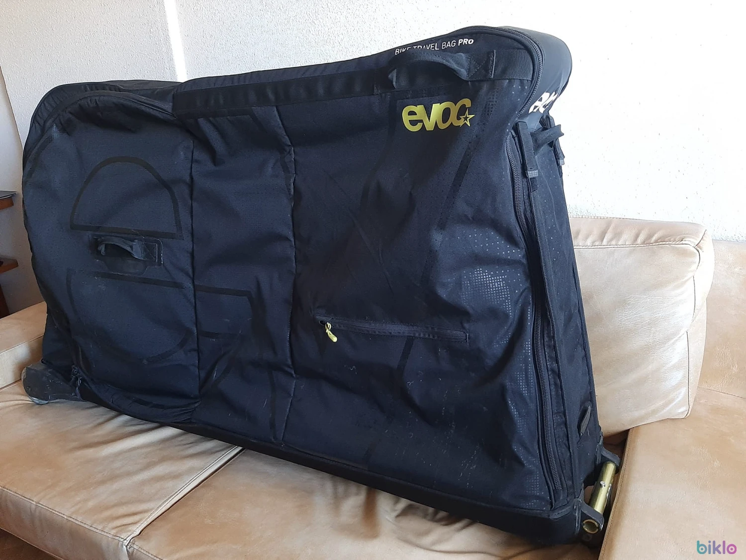 3. Geanta de transport bicicleta EVOC BIKE TRAVEL BAG PRO