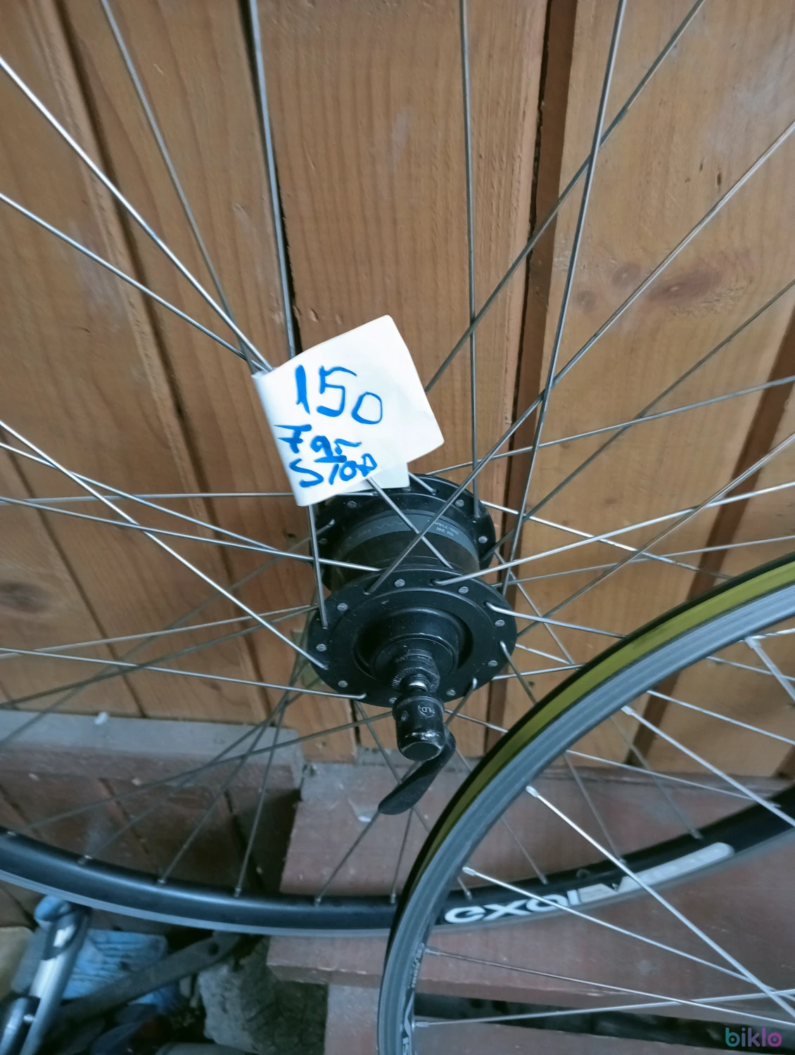 9. Roată față 28 jante aluminiu dublă și butuc Shimano cu dinam frana disc