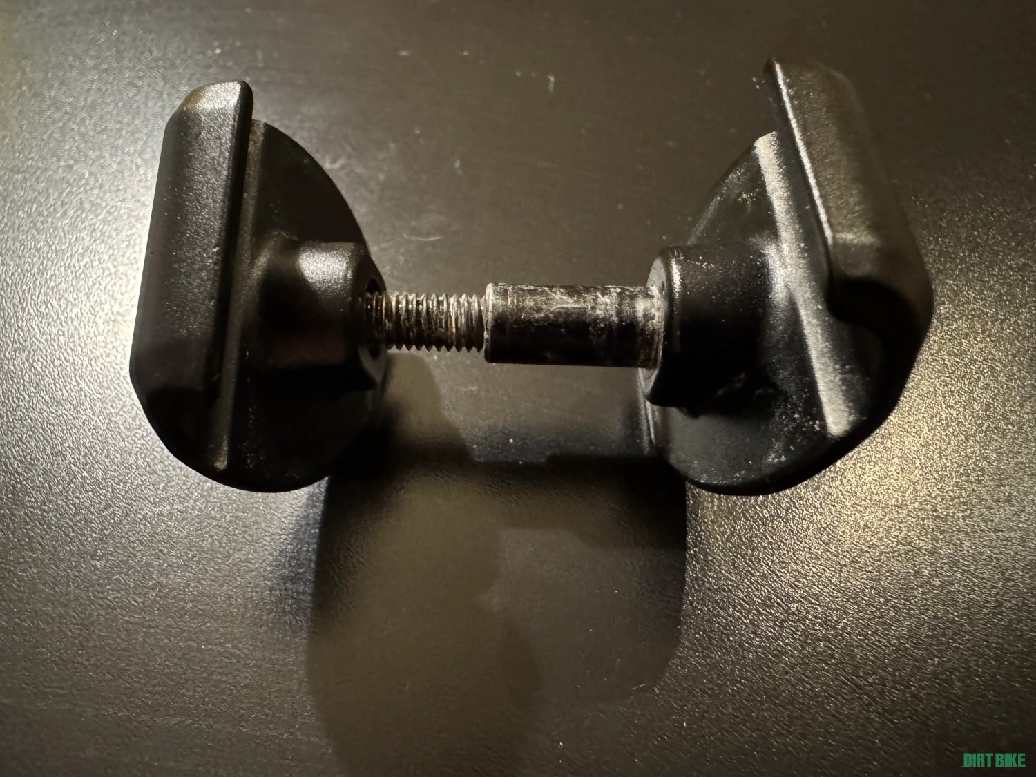 1. SUPORT PRINDERE SA TREK 7X9MM