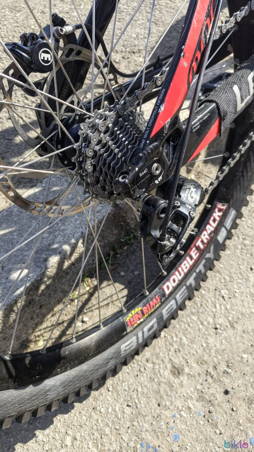 10. Mondraker summum pro