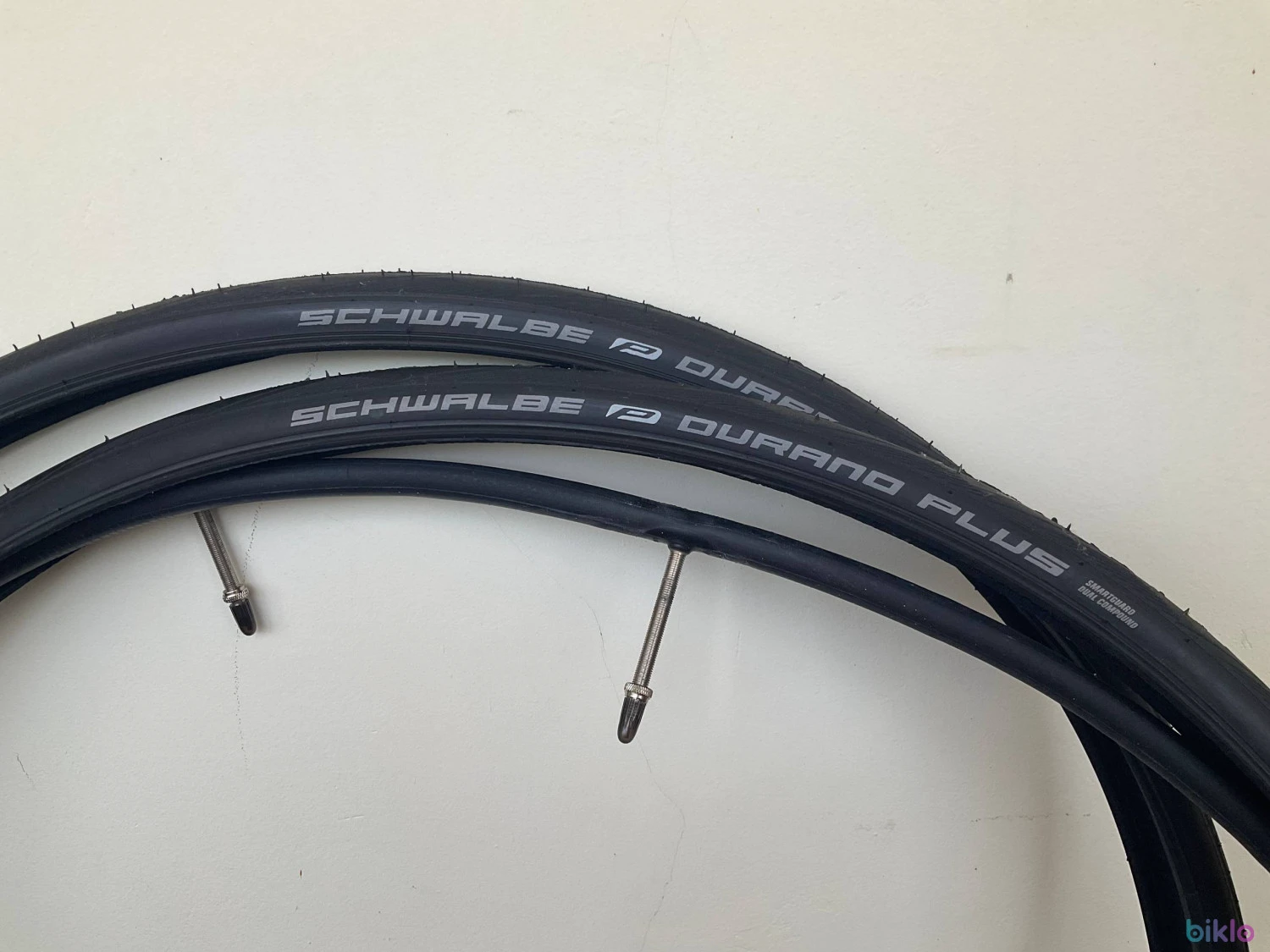 1. Set anvelope SCHWALBE DURANO PLUS 700x25C/25-622 noi