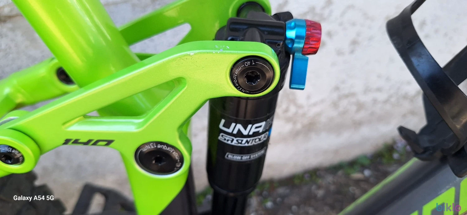 9. Bicicletă enduro Merida one -forty 400