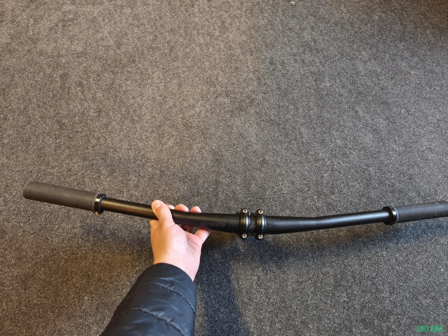 1. Set ghidon + pipa + manșoane Specialized