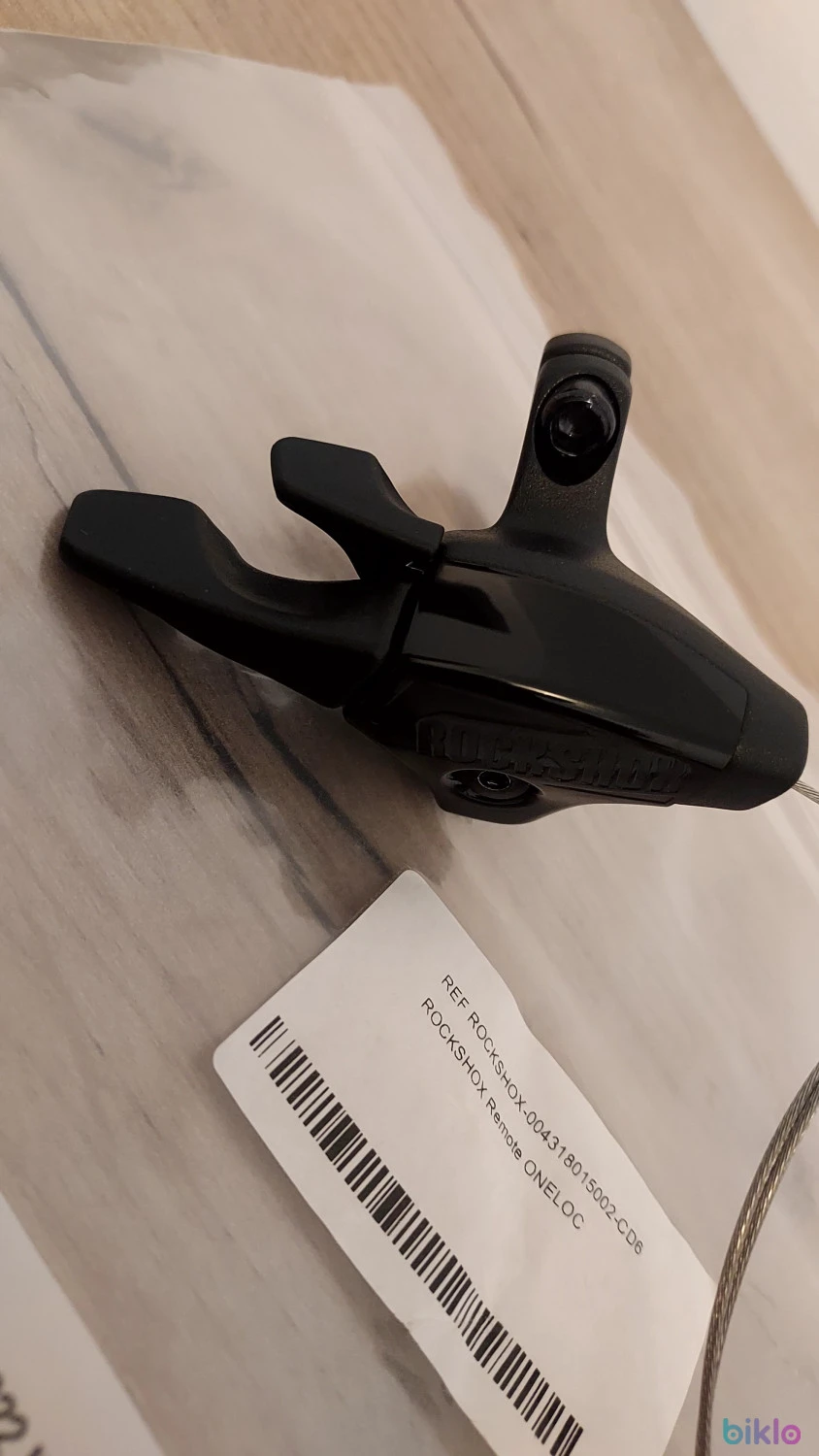 1. ROCKSHOX Remote OneLoc Lever left down | right up