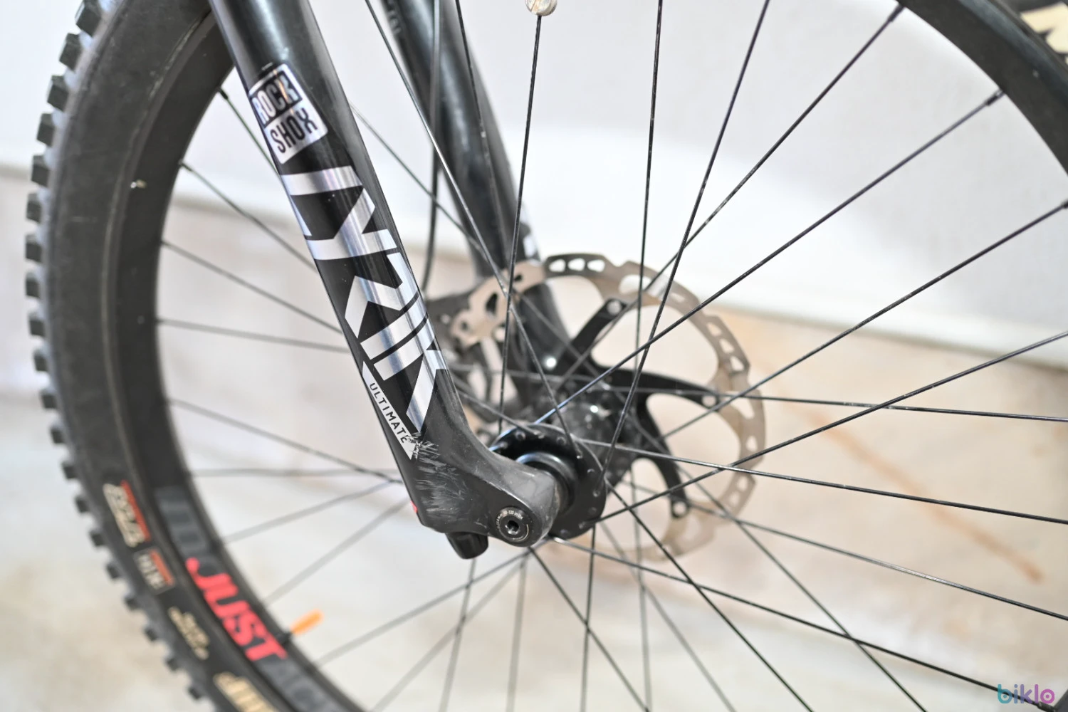 4. E-mtb Moustache