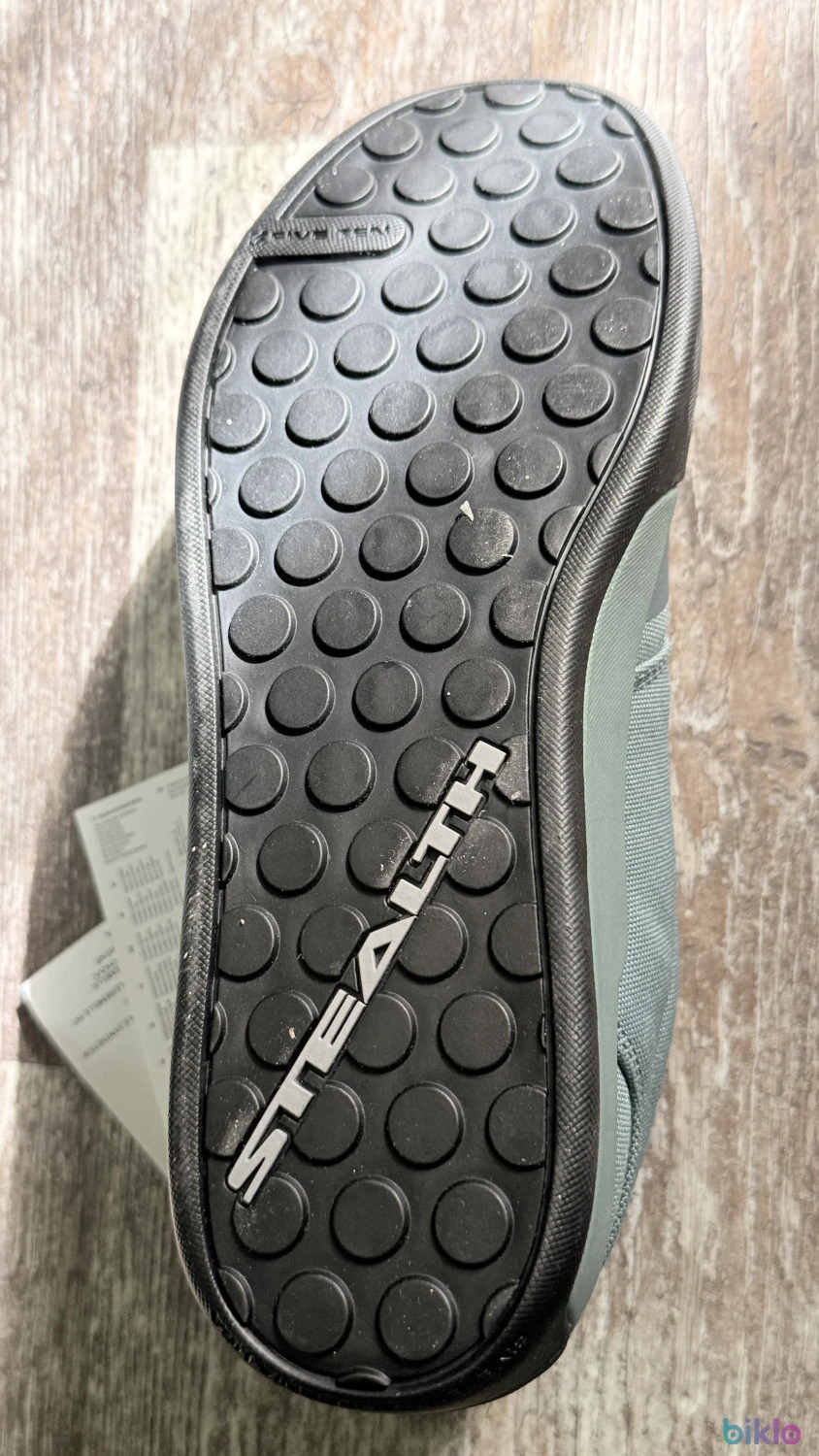 2. Five ten freerider pro, 40.5