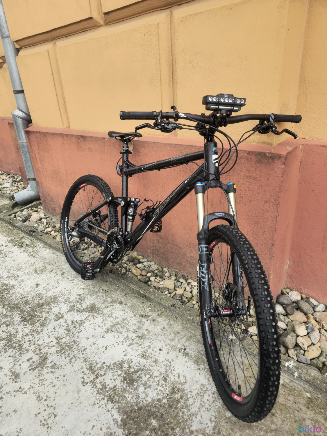1. Bicicleta Full suspension