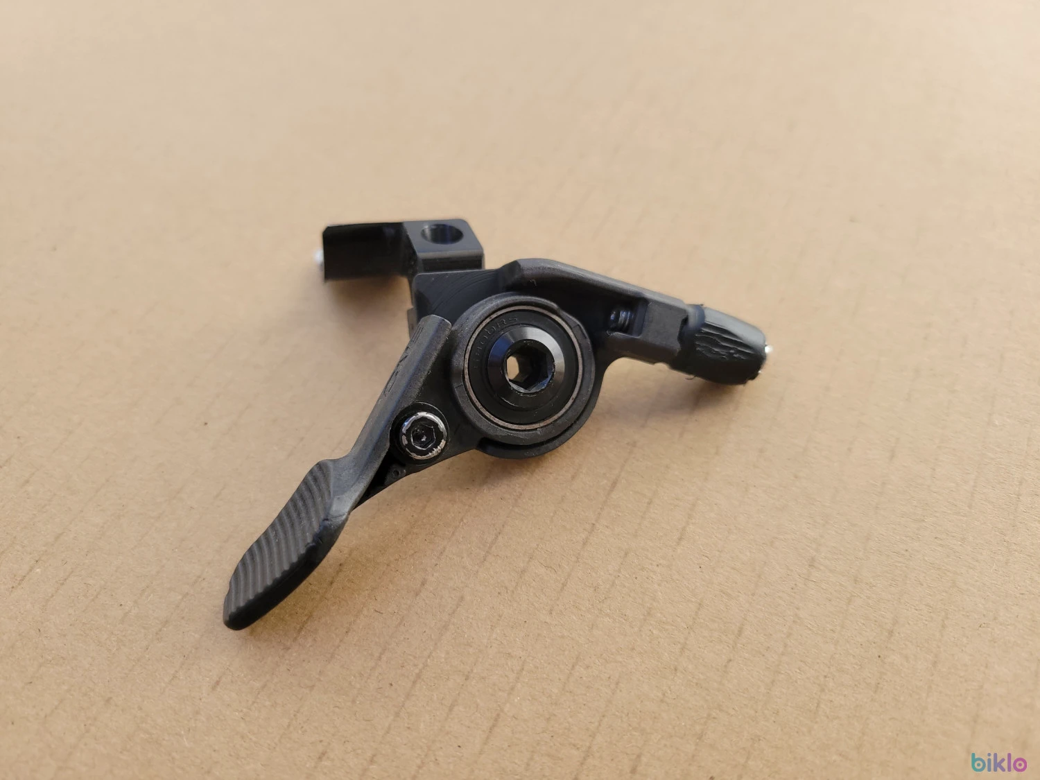 3. Maneta dropper OneUp V1 doar pentru I-Spec-II. (Folosită)