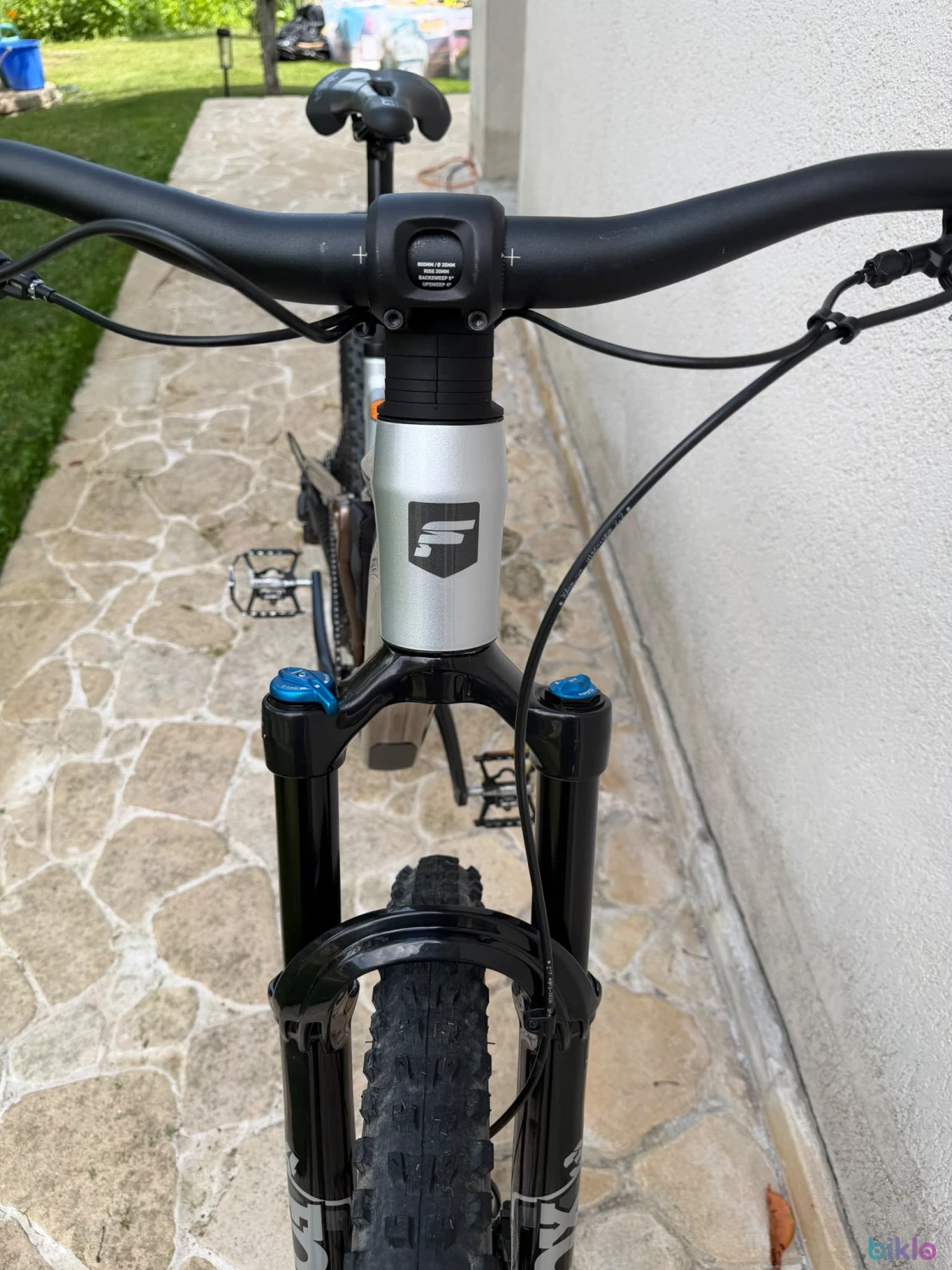 10. Vând MTB Full Suspension Focus Thron 6.9 in Garantie