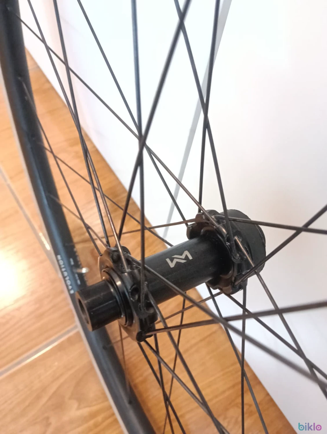 5. Vand roti sosea/CX/gravel Newmen XR25