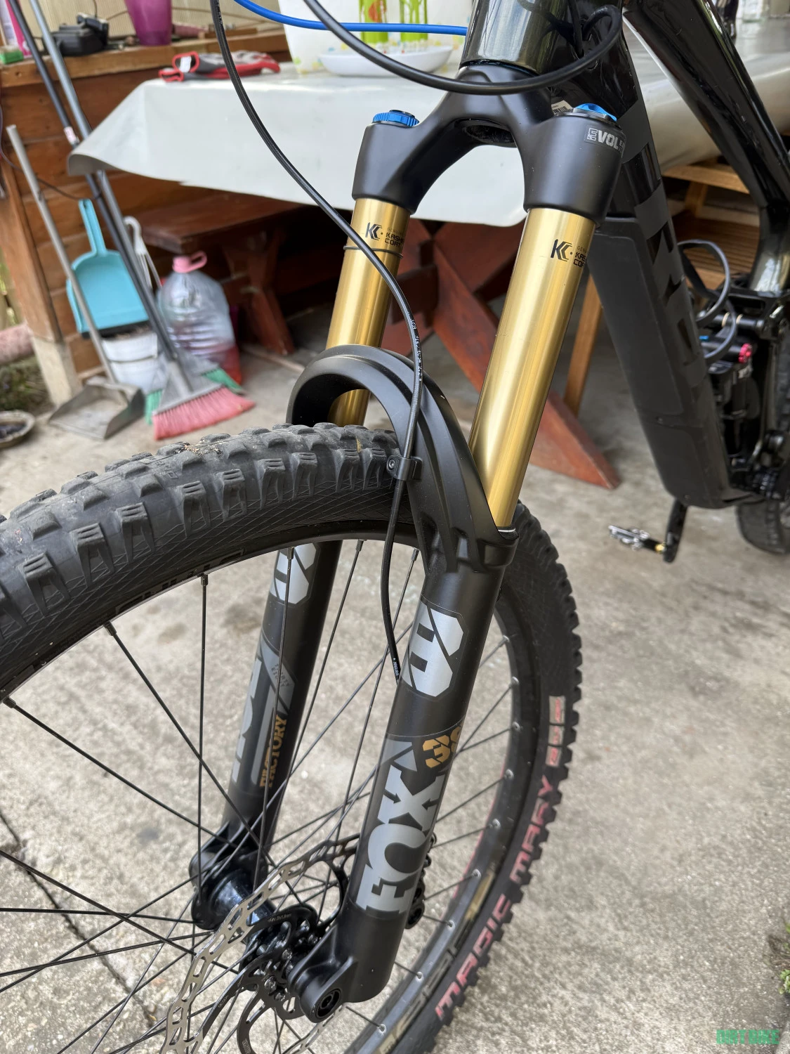 1. Vand fox 38 factory kashima 2022